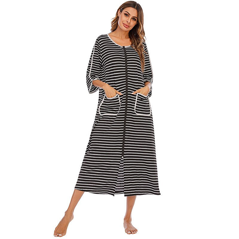 Trendy dames badjas met capuchon en rits, perfect als huispak, loungewear of pyjama. Comfort en stijl.