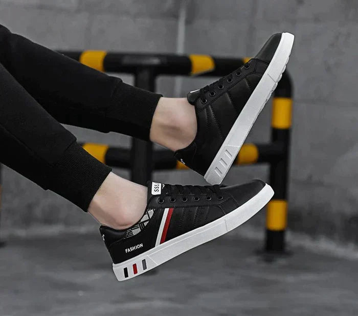 Comfortabele herensneakers met verende zool; ideale casualschoenen voor dagelijks gebruik en sportieve stijl.
