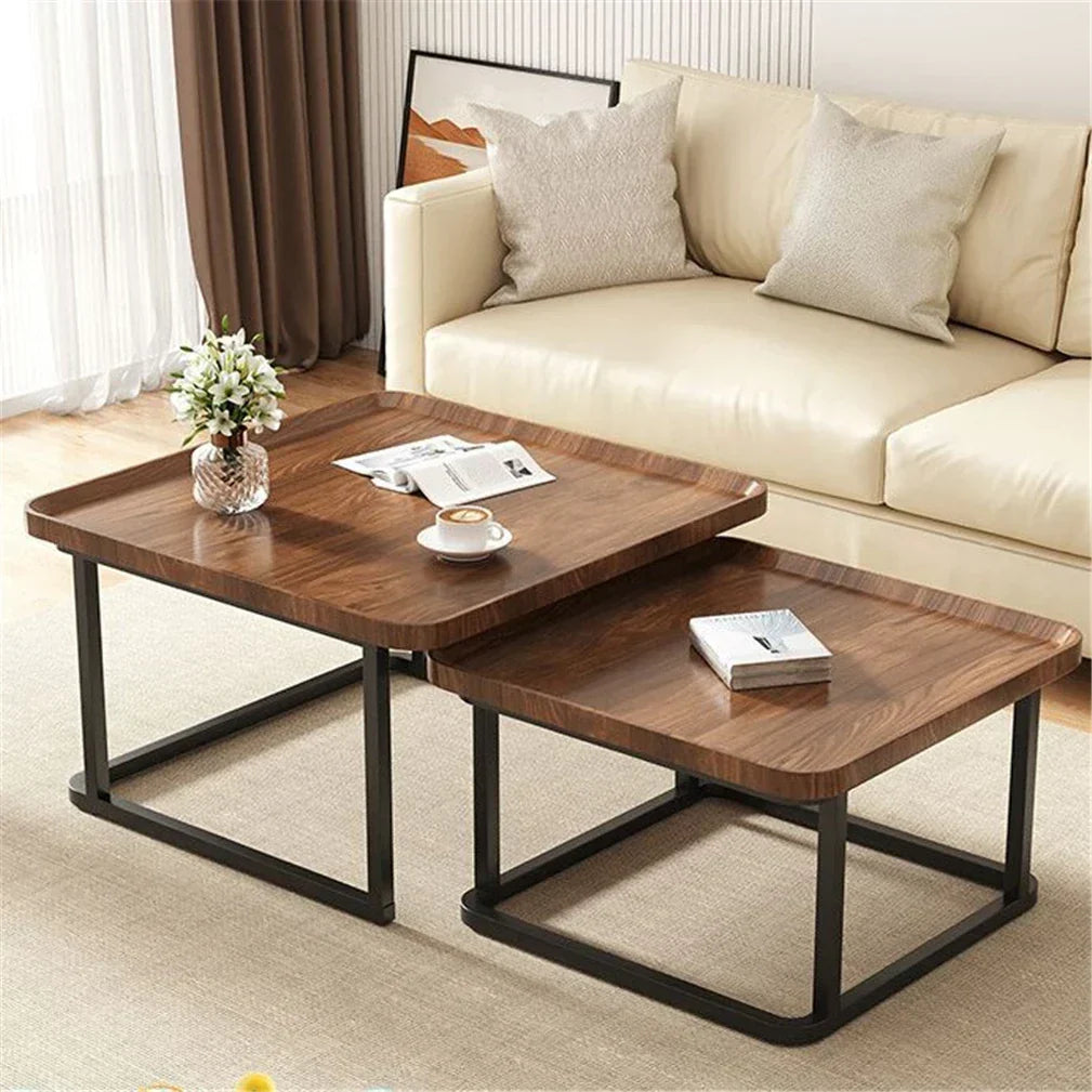 Industriële salontafels set van 2, vierkant, walnoot hout en zwart metaal. Stijlvolle bijzettafels voor interieur.