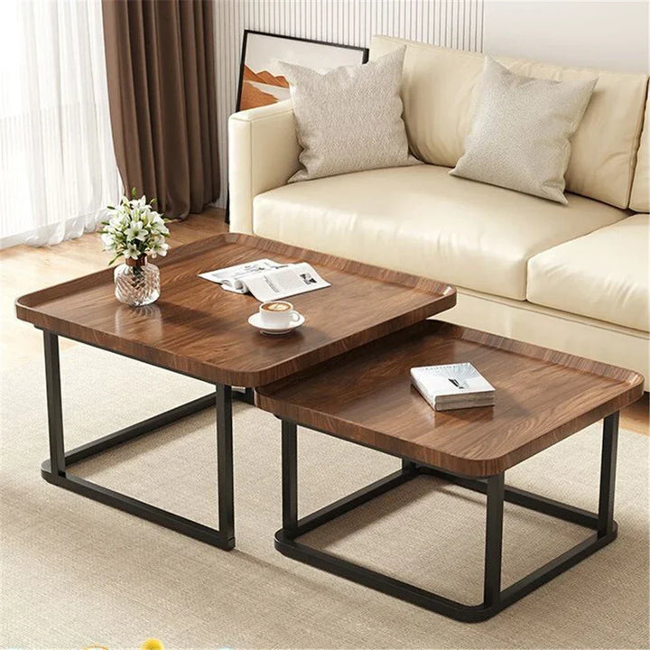 Industriële salontafels set van 2, vierkant, walnoot hout en zwart metaal. Stijlvolle bijzettafels voor interieur.