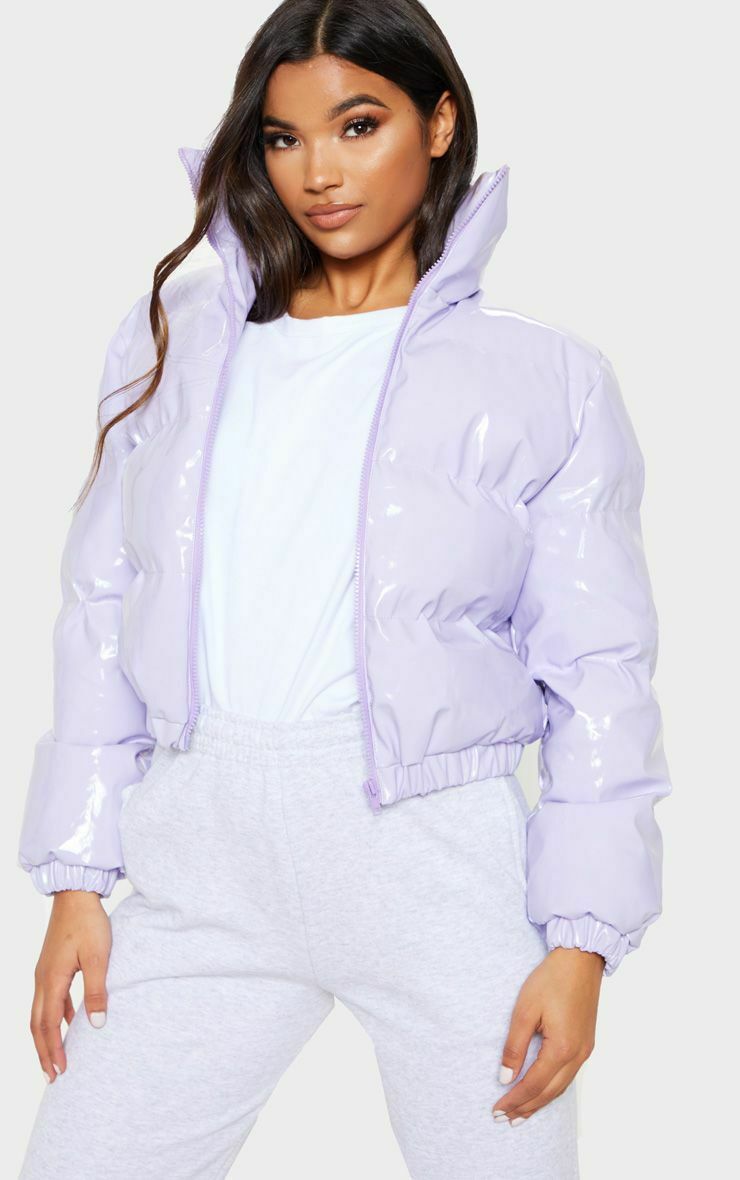 Zwarte Dames Pufferjack Pia, glanzend, trendy en warme winterjas, modieuze bovenkleding.