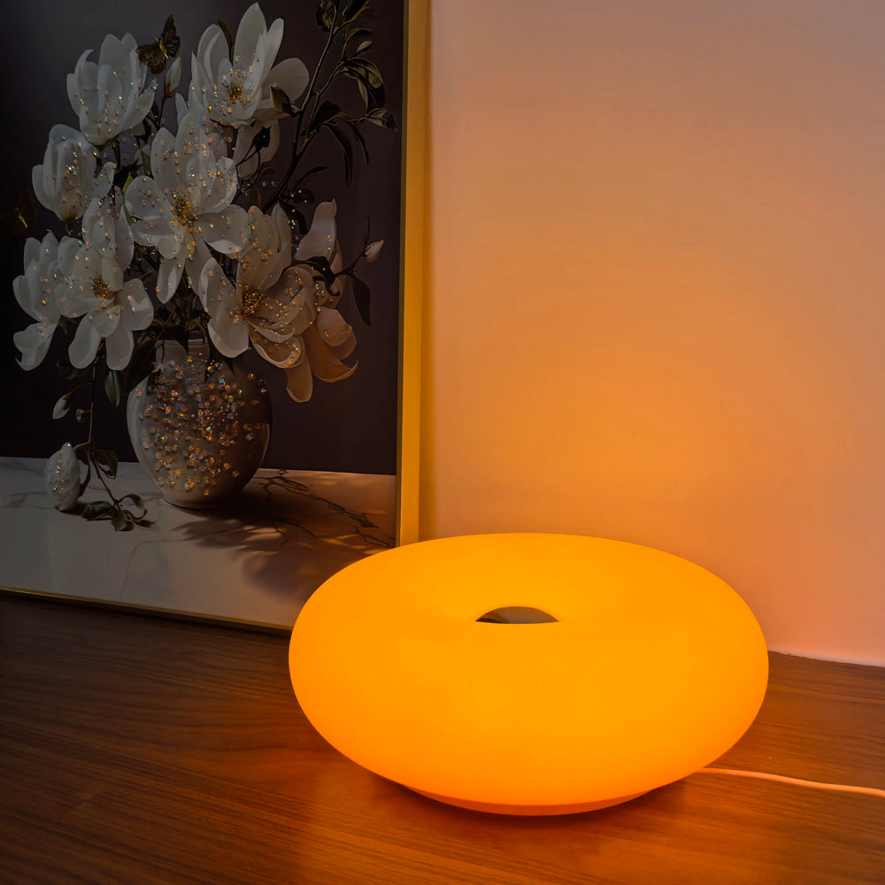 AURORA GLO LED tafellamp met afstandsbediening; eenvoudig RGB kleuren en helderheid instellen.