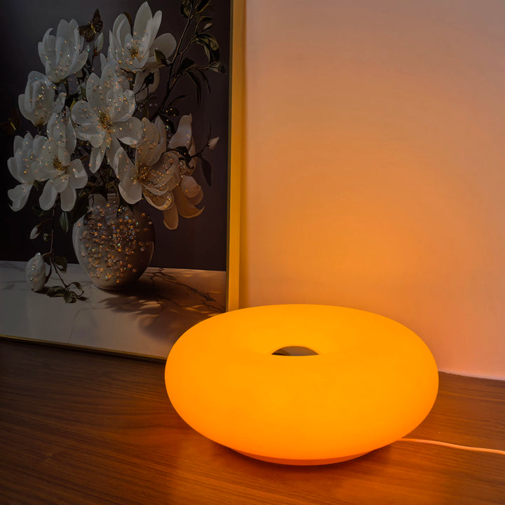 AURORA GLO LED tafellamp met afstandsbediening; eenvoudig RGB kleuren en helderheid instellen.