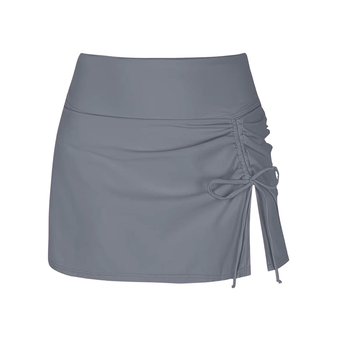 Trendy Hoymans zwemshorts voor dames, met focus op comfort en de stijlvolle zijopeningen. Ideale zwemkleding.