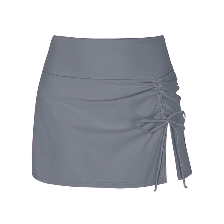 Trendy Hoymans zwemshorts voor dames, met focus op comfort en de stijlvolle zijopeningen. Ideale zwemkleding.