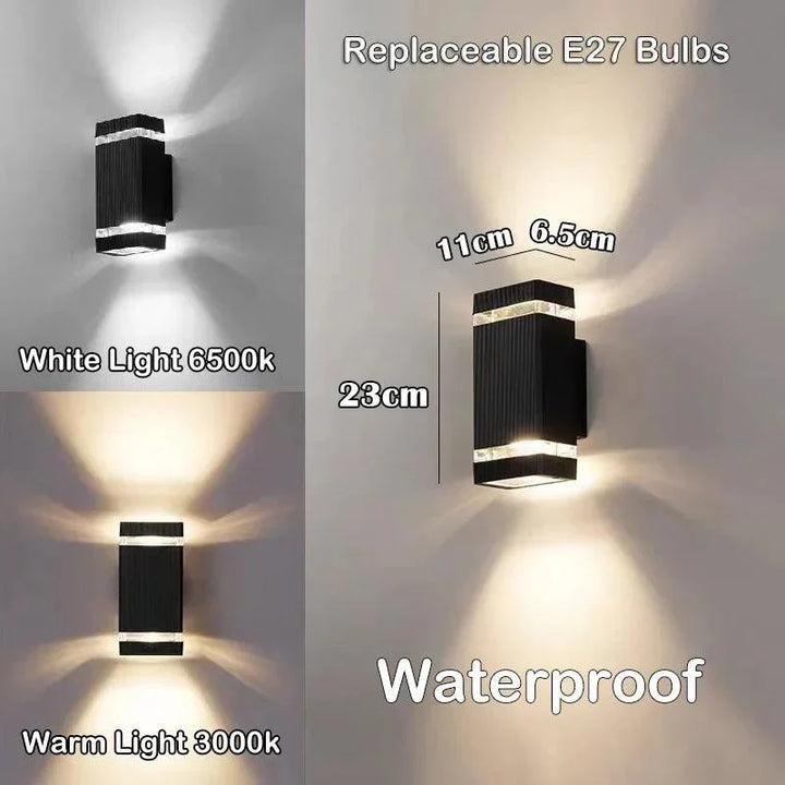 Zwarte, moderne LED buitenlamp met krachtig up & down licht, voor stijlvolle en functionele gevelverlichting.