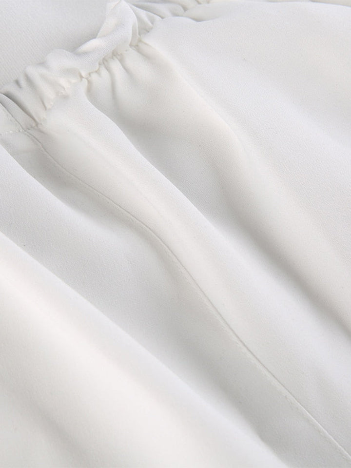 Comfortabele en stijlvolle witte dames baggy broek, perfect voor streetwear mode.