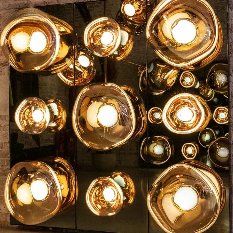 Unieke wandverlichting: Moderne Scandinavische wandlamp met ruwe lavastructuur, sfeervol.
