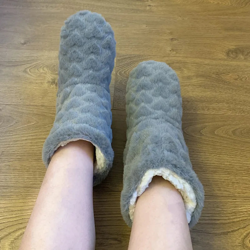 Ultiem warme dames pantoffels, hoog model, perfect voor ontspanning en comfort thuis.