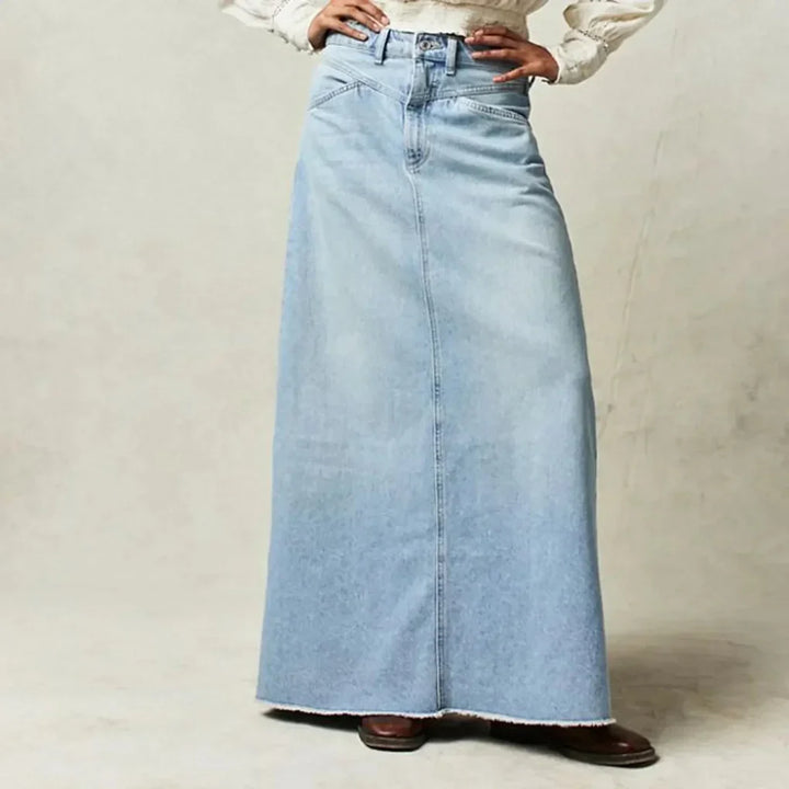Dames denim rok met hoge taille en rechte pasvorm, perfect voor een tijdloze, modieuze look.