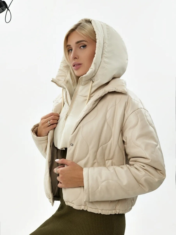 Warme dames capuchon sjaal, perfect voor koude winter outfits. Stijlvol en functioneel accessoire. [[lstfy-media:9]]