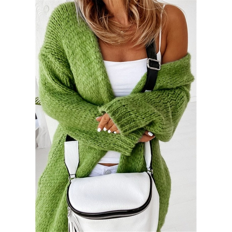 Warm en stijlvol gebreid vest voor dames, perfect voor de herfst en wintermaanden.