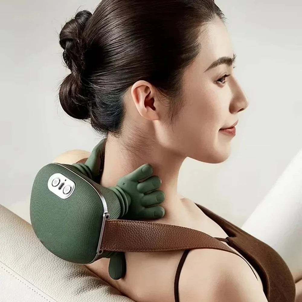 Comfortabele 4D shiatsu nek- & schoudermassager met kalmerende warmtetherapie thuis of onderweg.