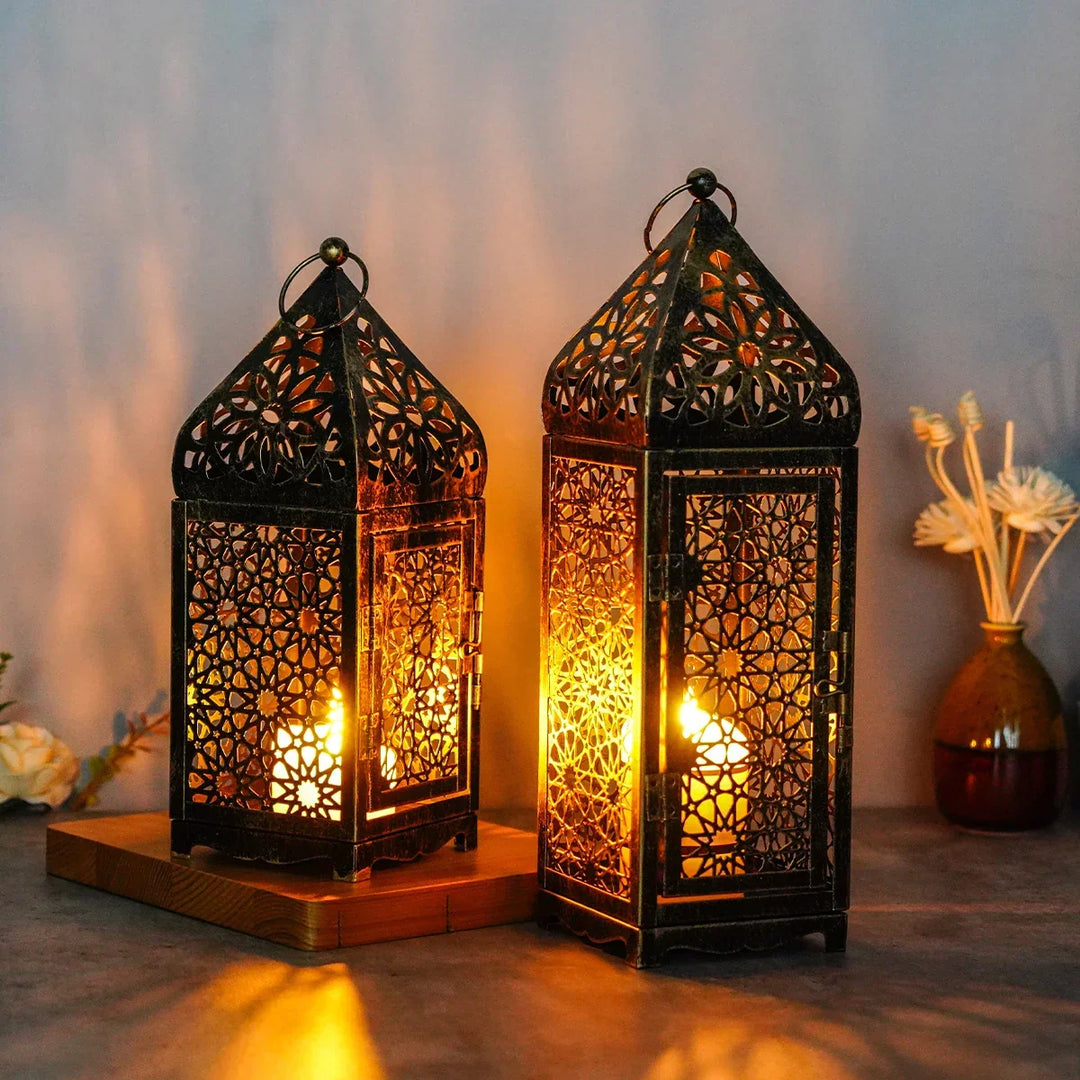 Bronzen vintage windlicht Victor, handgemaakt metaal voor oosterse sfeerverlichting.