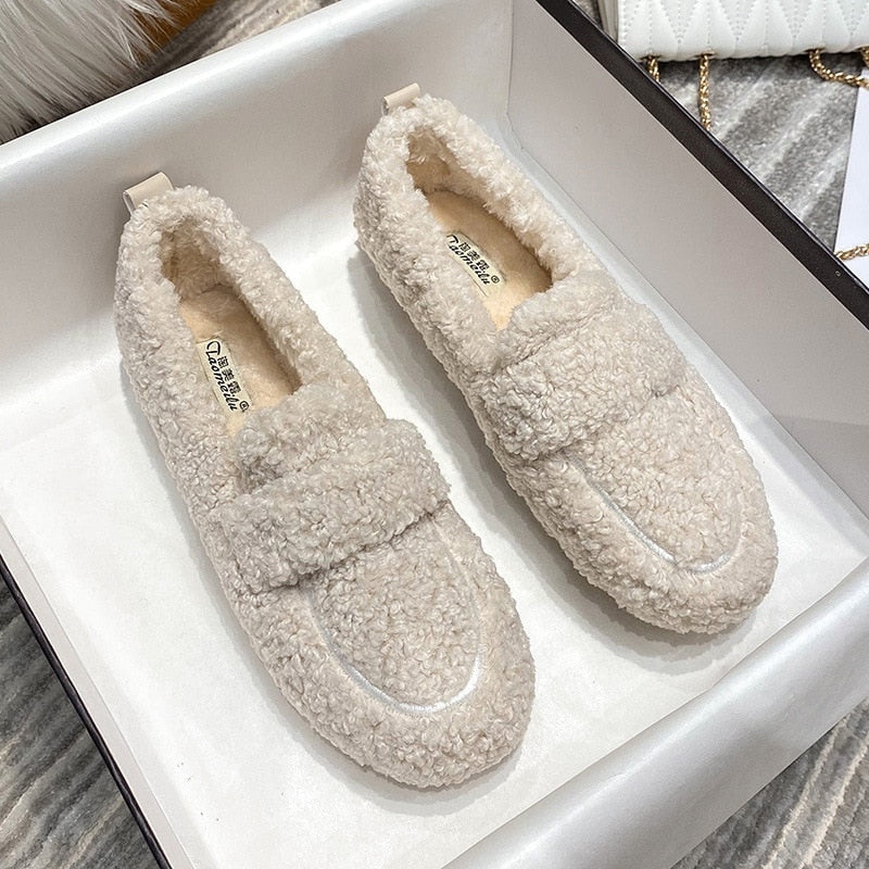 Zachte voetwarmers voor dames, comfortabele pantoffels die heerlijk aanvoelen en warmte bieden binnen.