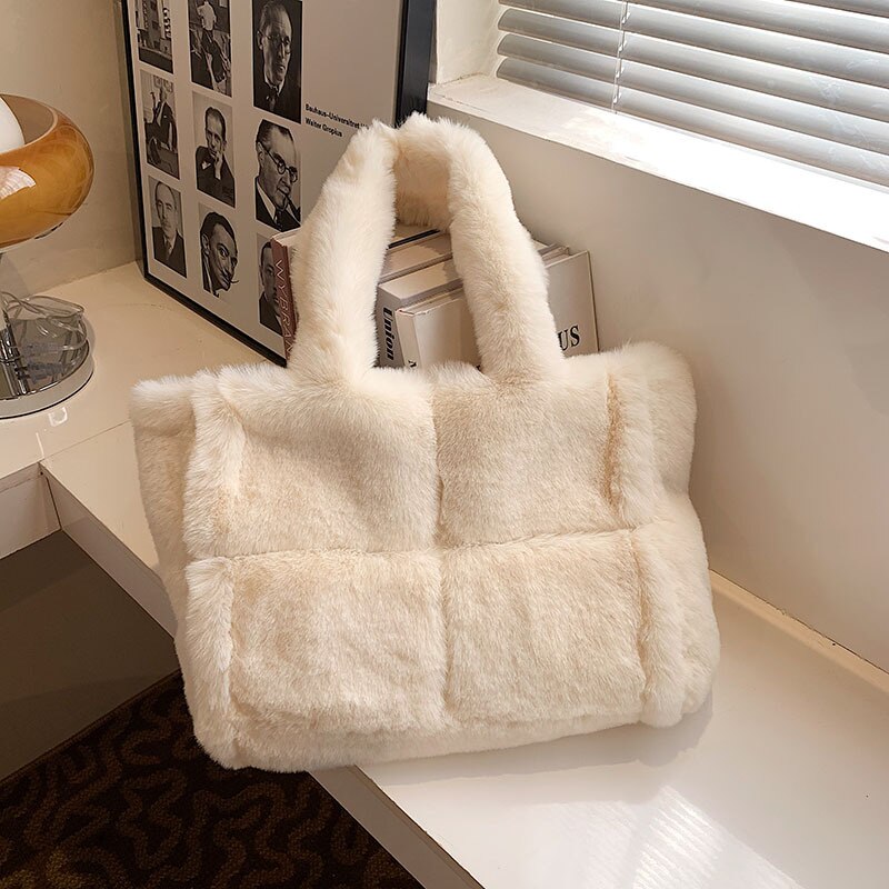 Grote Pipa pluche handtas voor dames; zacht, warm en stijlvol, perfect voor de winter.