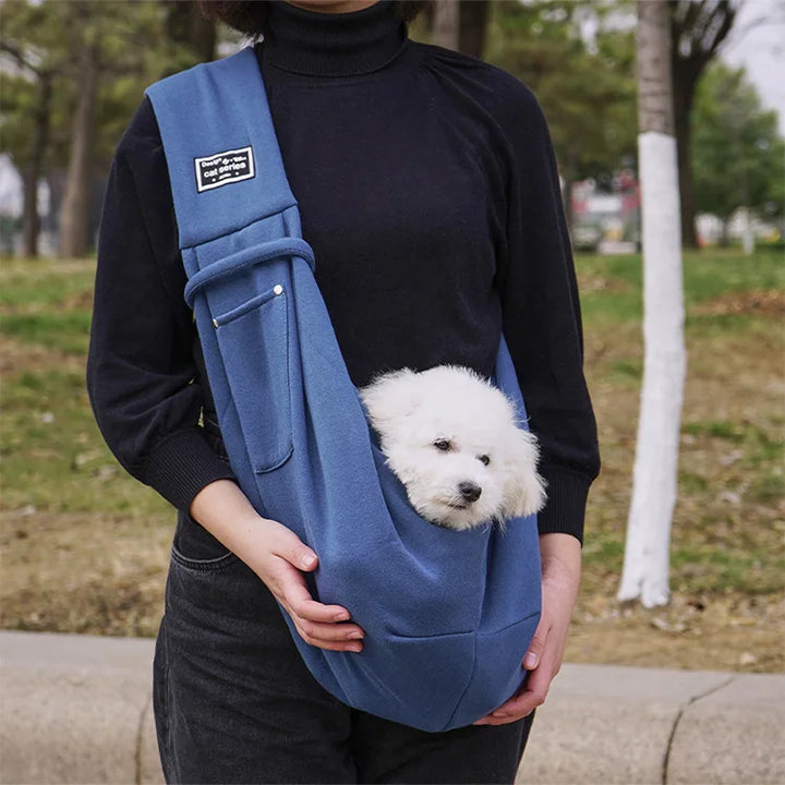 Comfortabele crossbody hondentas/kattentas voor onderweg. Perfect voor uitstapjes met kleine huisdieren.