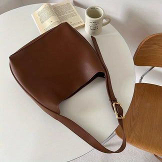 Hoogwaardige Blanche leren dames handtas, met duurzaam design en tijdloze elegantie.