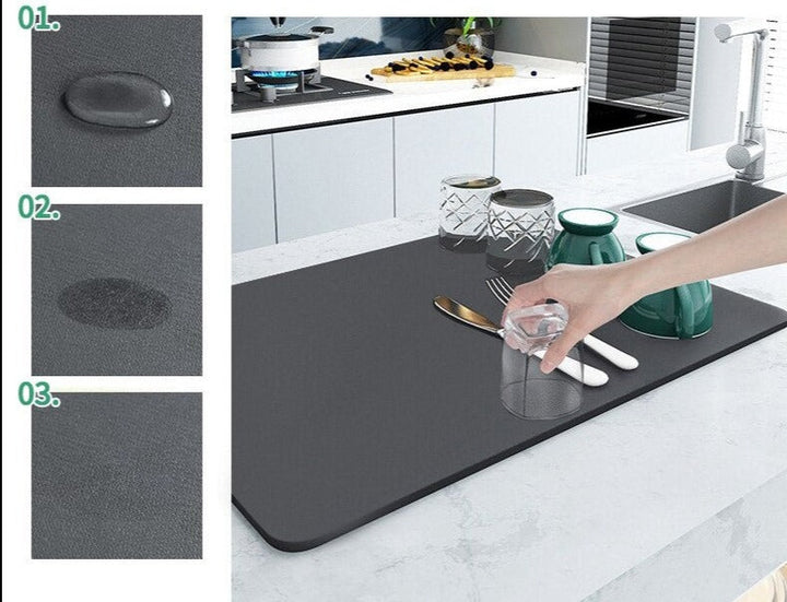 Zwarte super absorberende keuken afdruipmat voor vaat en glazen. Antislip design.