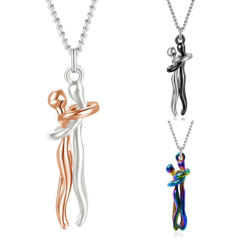 Zilverkleurige Omhelzing hanger aan delicate ketting, RVS sieraad voor liefde & verbondenheid.