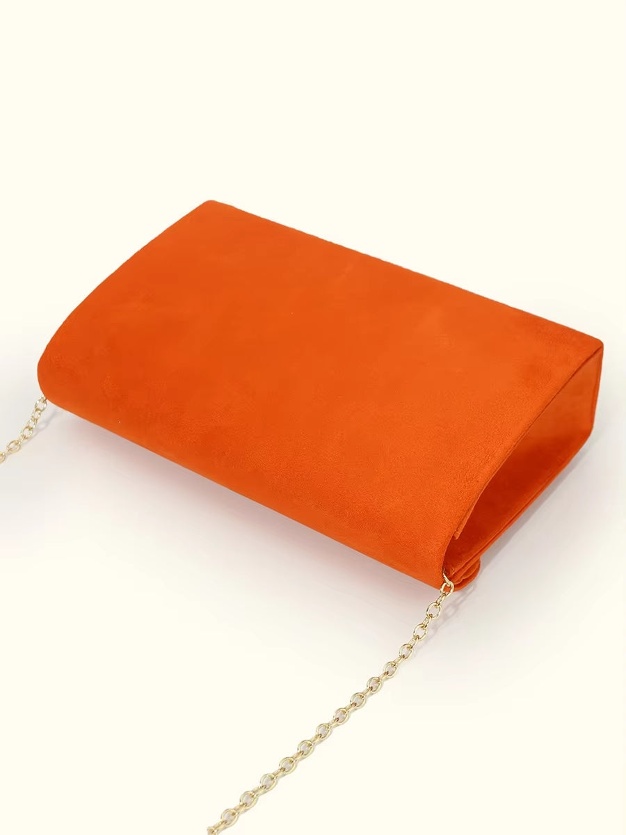 Compacte dames avond clutch, fluweel in suède-stijl, perfect accessoire voor elegante outfits.