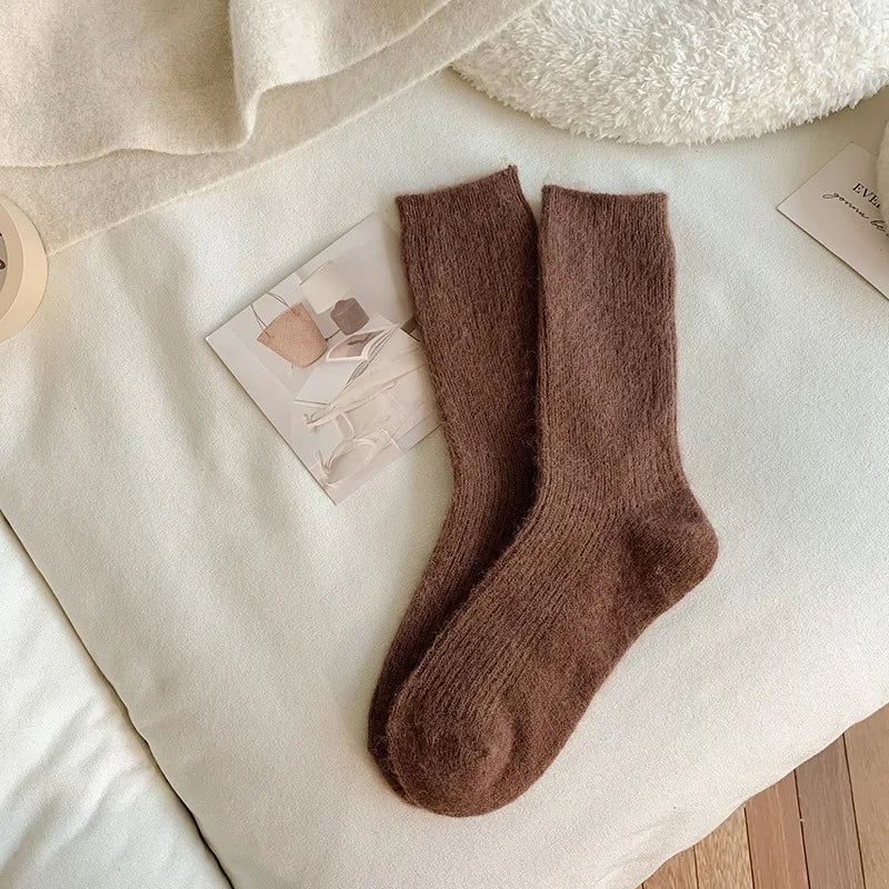 Duurzame dames sokken van kasjmier wolmix, comfortabel, warm en effen voor dagelijks gebruik.
