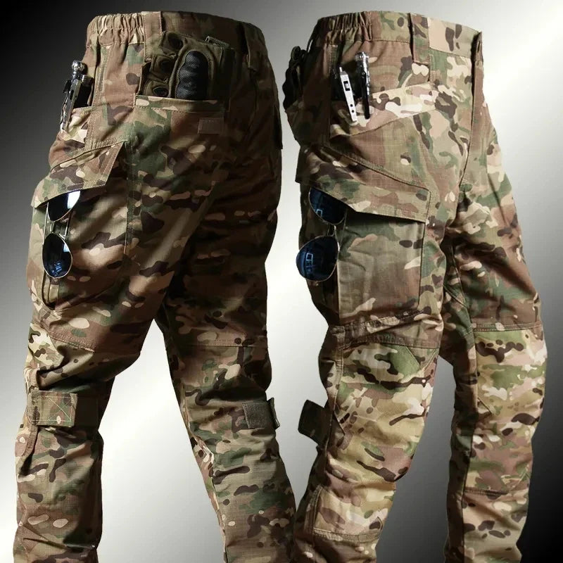 Avontuurlijke heren kleding set in legerstijl, perfect voor vissen, airsoft, paintball en andere ruige outdoor activiteiten.
