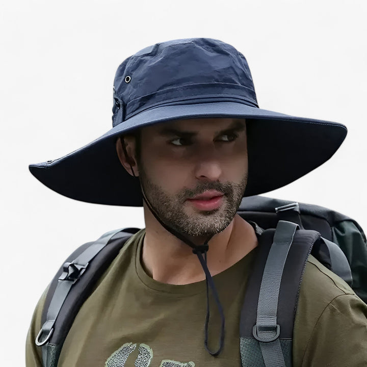Zeno outdoor hoed, de perfecte UV-beschermende zonnehoed voor vissen, wandelen en buitensporten.