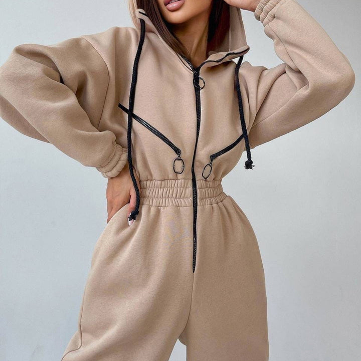 Comfortabel dames loungewear set: hoody en bijpassende broek in effen kleur.