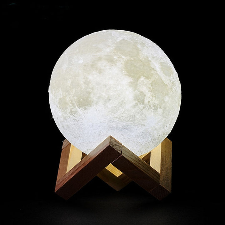 LunaGlow maanlamp met realistische maantextuur, perfecte sfeerverlichting LED decoratie voor elk interieur.