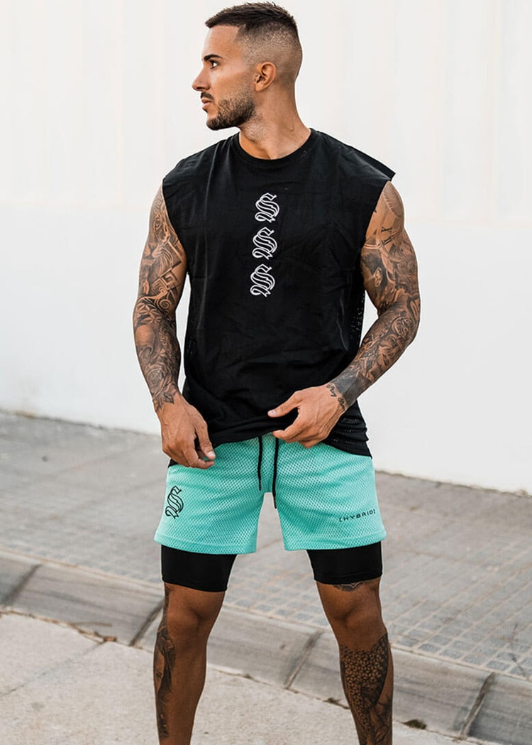 Veelzijdige heren 2-in-1 training shorts; geschikt voor gym, hardlopen en diverse sporten.