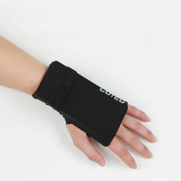 Polsband telefoonhouder voor sporters, veilig en makkelijk tijdens running.
