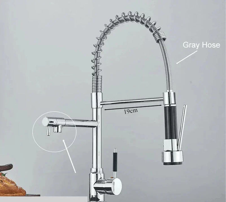 Flexibele moderne gootsteenkraan, 360 graden draaibaar. Zwarte of chroom keukenkraan voor elke keuken.
