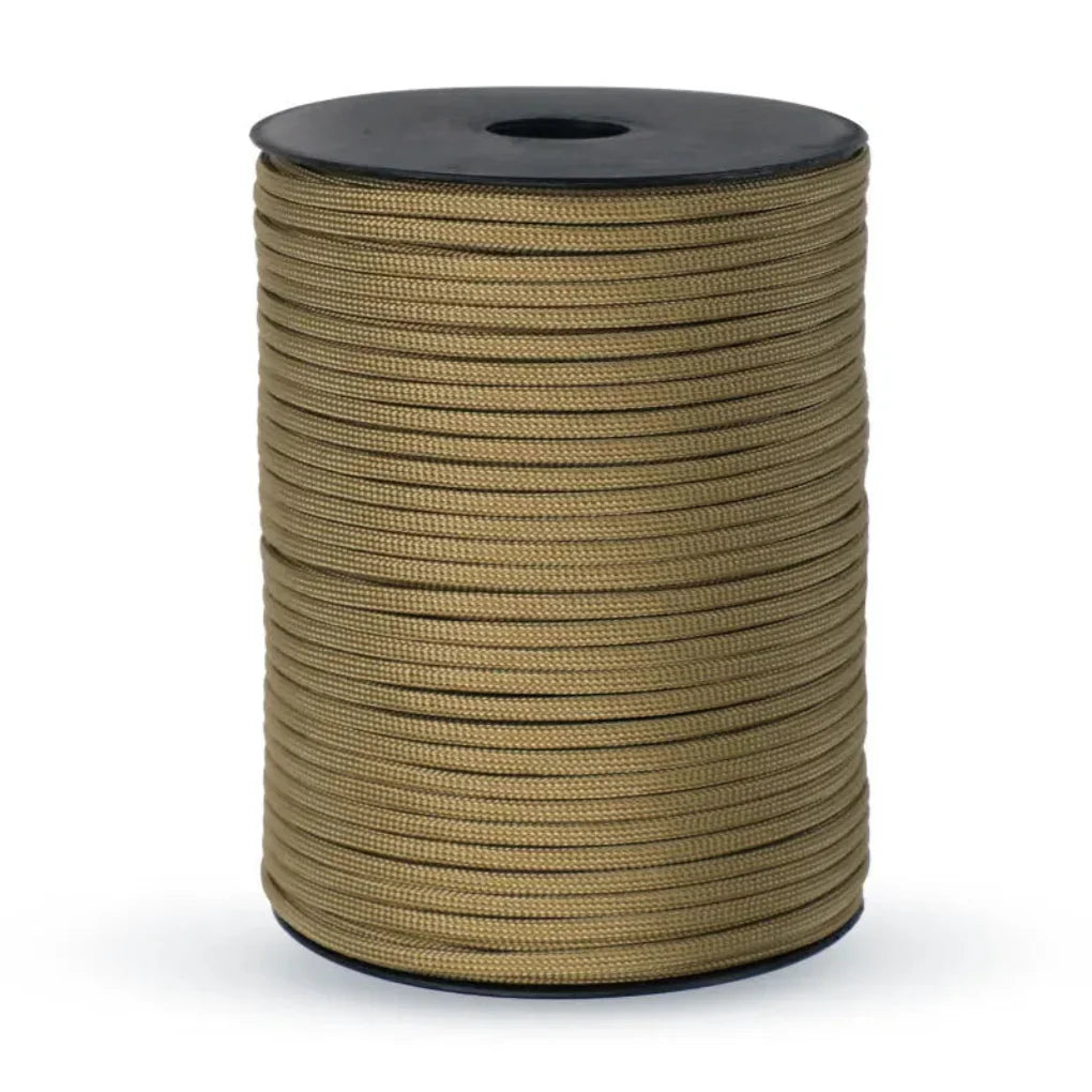 Militair survival paracord touw van 100m, essentieel voor tenten, bushcraft en outdoor noodhulp.