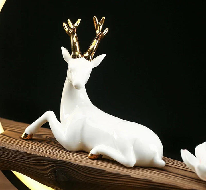 Unieke witte hert wierookbrander lamp, combineert licht en aroma voor een serene en warme sfeer.