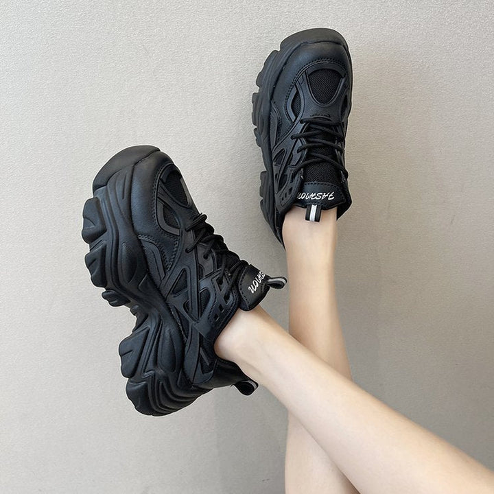 Veelzijdige trendy Chezzie dames chunk sneakers, ideaal voor elke modebewuste vrouw.