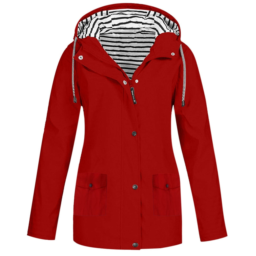 Blauwe sportieve waterdichte damesjas, ideaal voor outdoor avonturen. Winddicht en ademend voor droog comfort.