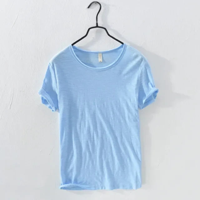 Dagelijks heren T-shirt, basic maar stijlvol, met ruwe rand en slim-fit voor elke dag.