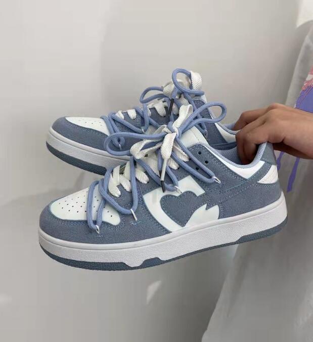Comfortabele damesschoenen: sportieve sneakers van DoortjesSneakers, perfect voor dagelijks gebruik en vrijetijd.