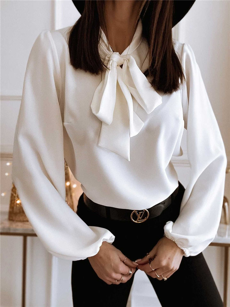 Elegante dames EmmysBlouse strikblouse. Perfect voor zakelijke en feestelijke gelegenheden, in diverse kleuren.