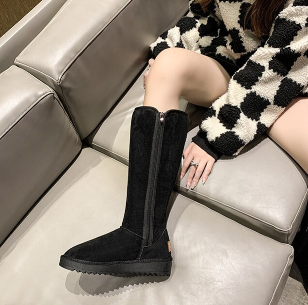 Luxe dames winterlaarzen, ultiem zacht en warm gevoerd, essentieel dames schoenen voor de winter.