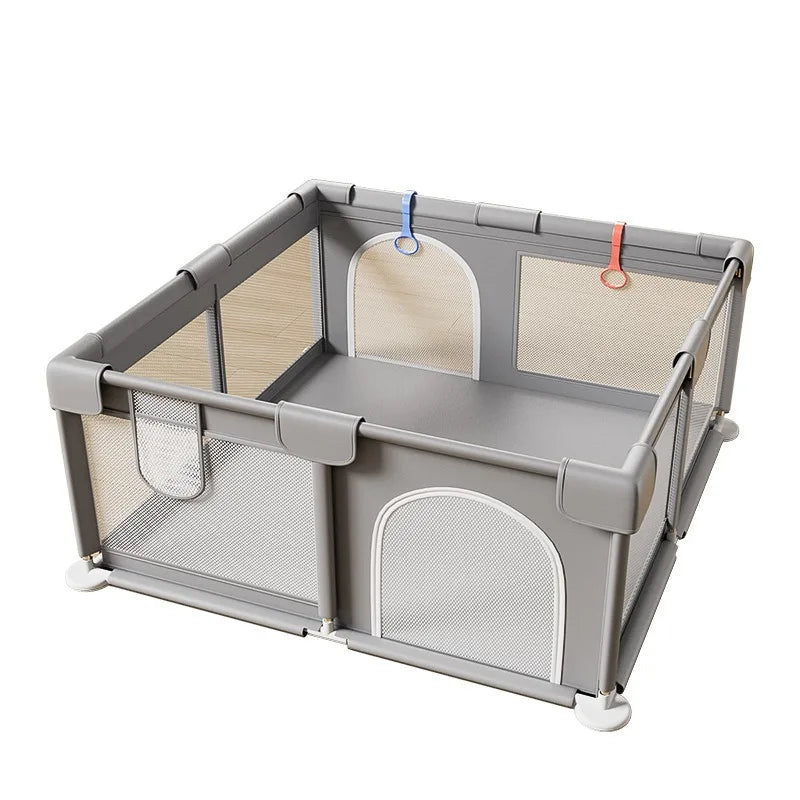 Robuuste kinderbox met veilige constructie, perfect voor speelruimte en ontwikkeling. Essentieel babyspeelgoed.