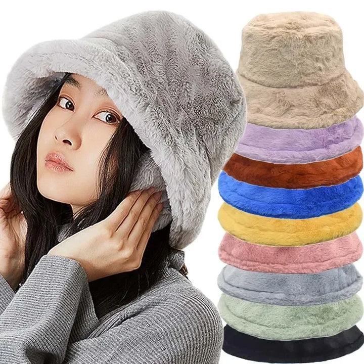 Stijlvolle dames buckethat met pluizig imitatiebont, ideaal voor koud weer.