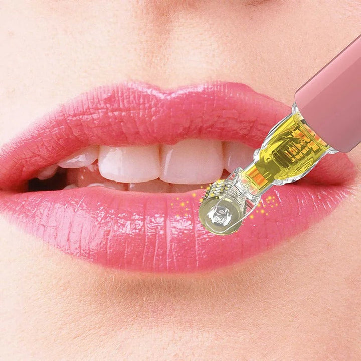 Vrouw met prachtig vollere lippen na gebruik van de natuurlijke lippenbooster set. Beauty lipverzorging.