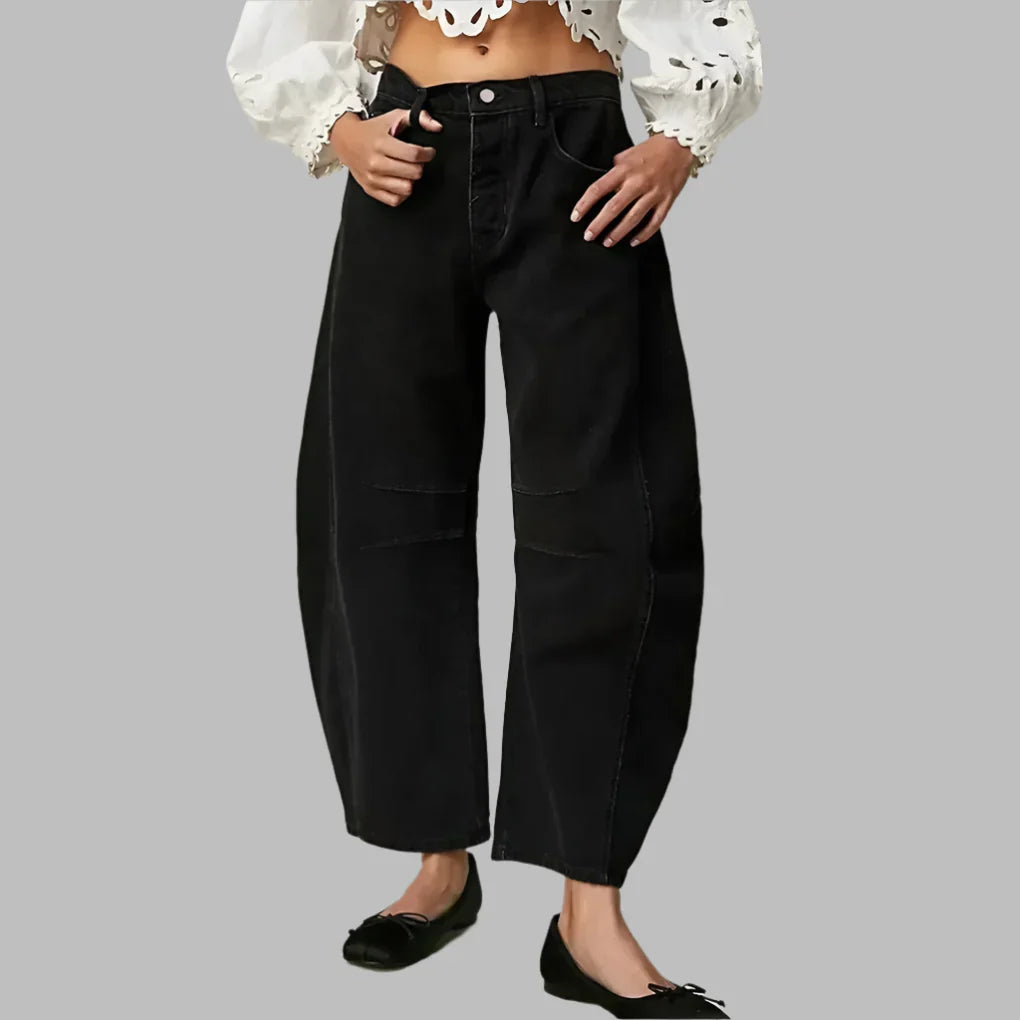 Stijlvolle dames jeans met wijde pijpen en hoge taille, perfect voor een modieuze look.