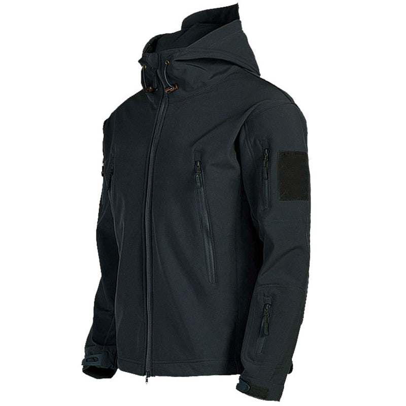 Heren softshell jas Titan met capuchon, waterdicht en winddicht. Ideaal voor outdoor activiteiten en sport.