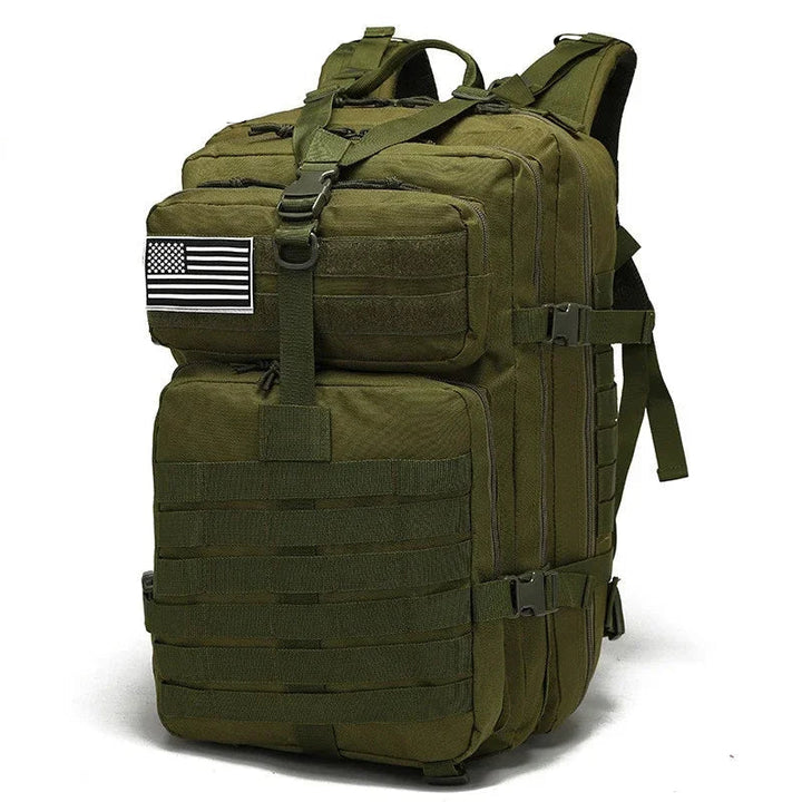 TrailPro tactische rugzak met waterafstotende stof, 30L, voor kampeerders en hikers.