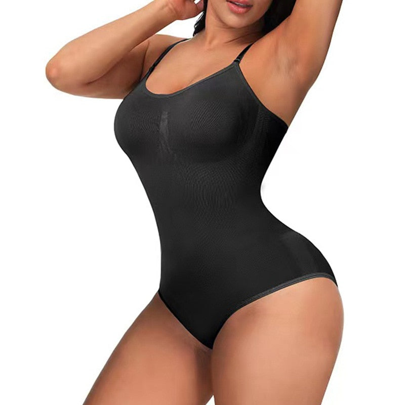 Veelzijdige naadloze bodyshaper voor vrouwen, perfect als comfortabel buik- en billiftend ondergoed.