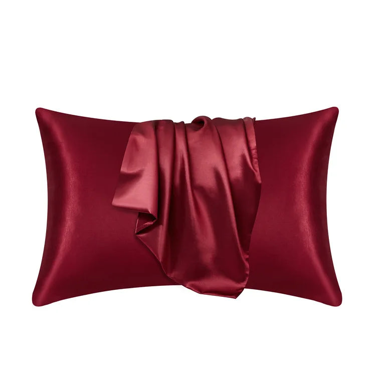 Zachte polyester kussensloop, draagt bij aan een goede nachtrust en haarverzorging. Comfortabel textiel.