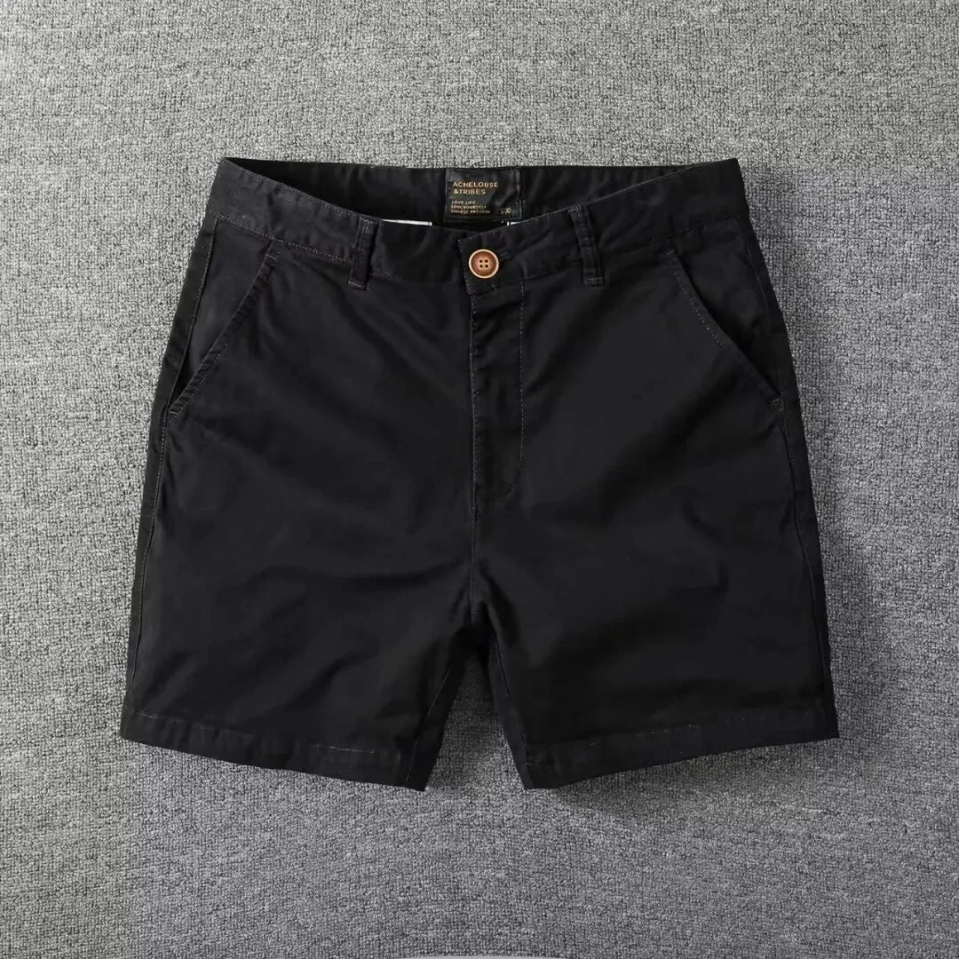 Comfortabele chino shorts voor heren, met een fijne pasvorm voor warme zomerdagen en casual stijl.